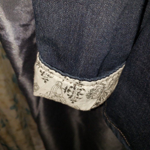 Jean jacket - Picture 2 of 4